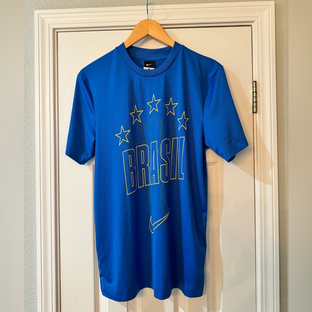 Nike Brazil soccer jersey Tshirt Men’s M